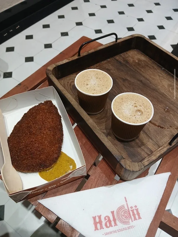 Best Bengali Restaurant In Saltlake: Traditional Food At HALDII